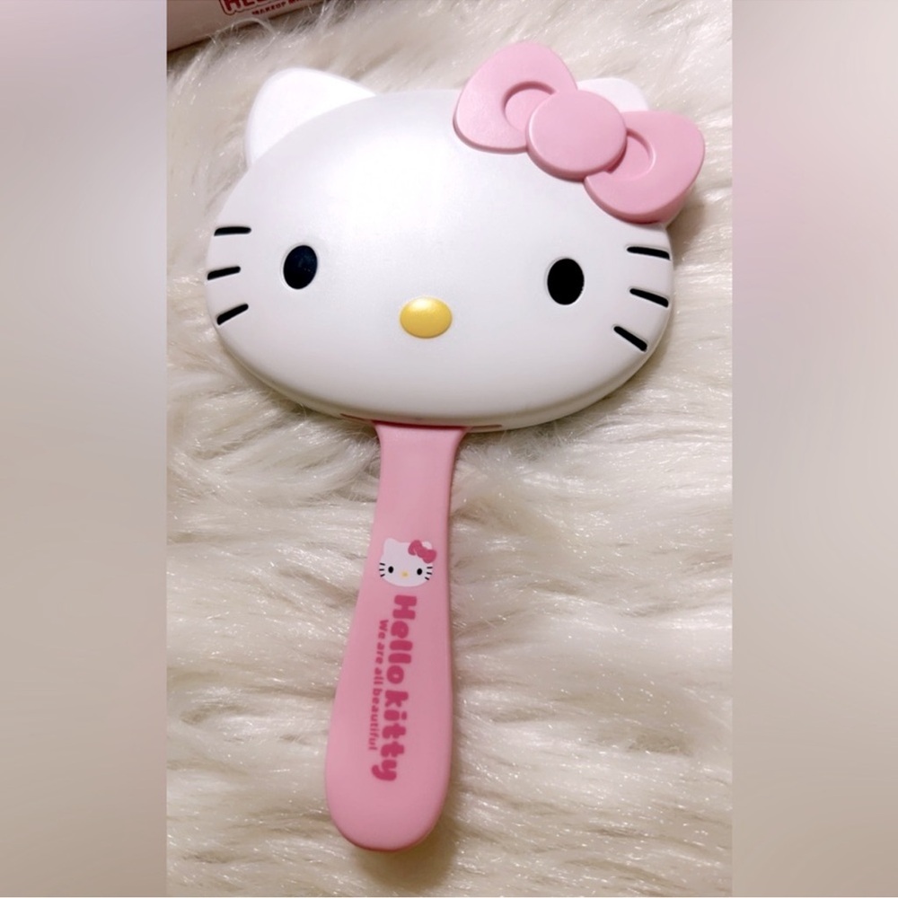 HELLO KITTY  and Kuromi Mirror and Comb‎ Set